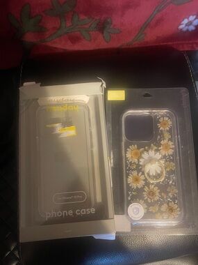 2 Clear/Clear Floral Daisy Ring Phone Case for iPhone 13 Pro - Gold Accents